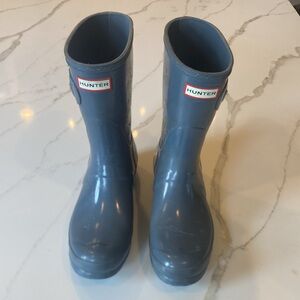 Hunter short boots size 9
